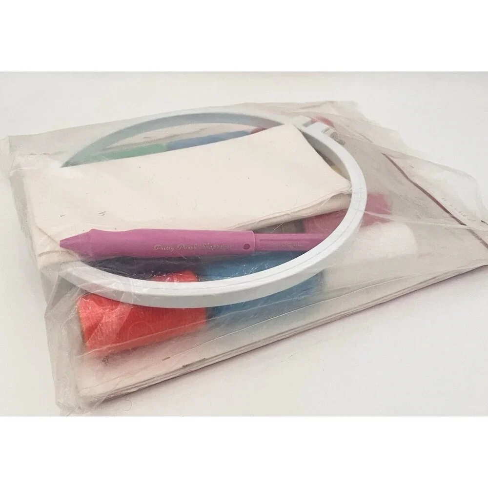 Dial-A-Loop Needle Punch Embroidery Starter Pak Hoop Yarn Spools 15 Designs